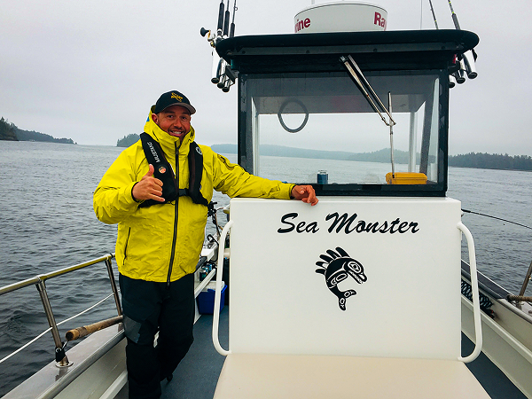Guide preparing the raft