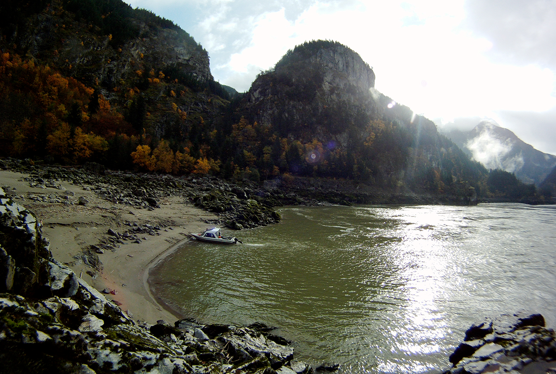 Sturgeon fishing booking